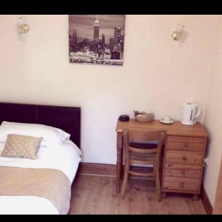 Dillwyn'S Hotel Pontardawe Ngoại thất bức ảnh