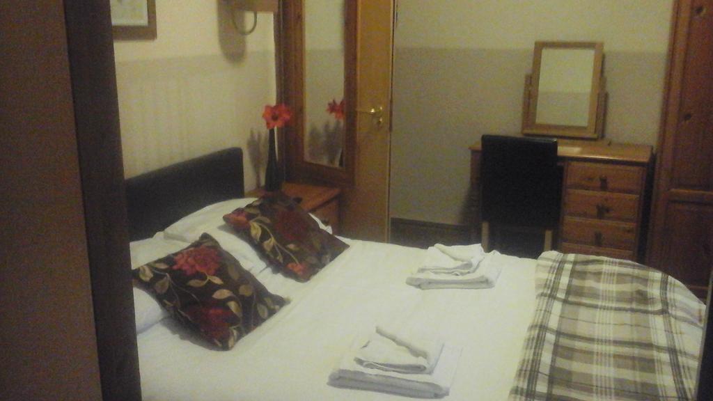 Dillwyn'S Hotel Pontardawe Ngoại thất bức ảnh