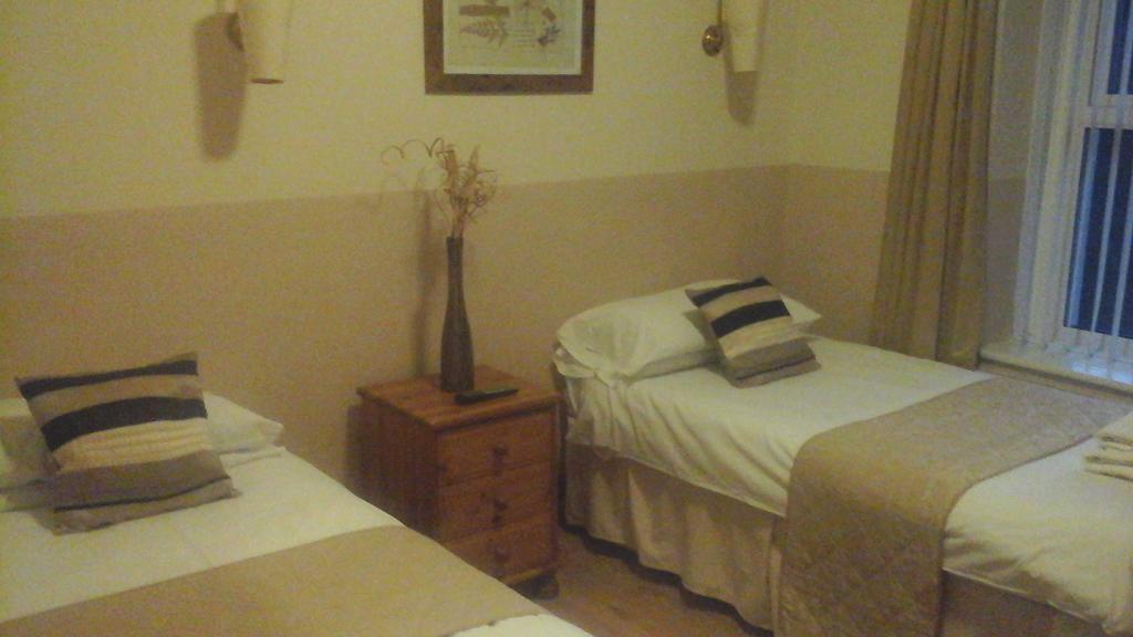 Dillwyn'S Hotel Pontardawe Ngoại thất bức ảnh